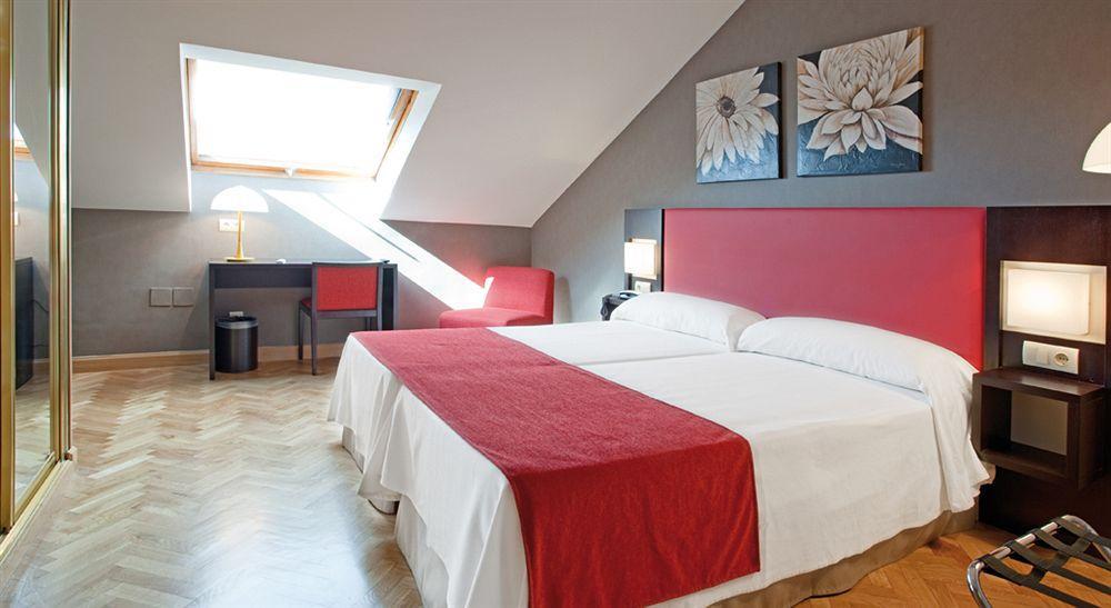 Hostal Carlos III Getafe Room photo